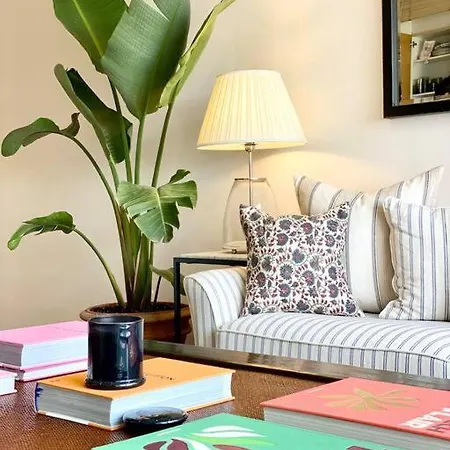 Park Club Apartment *